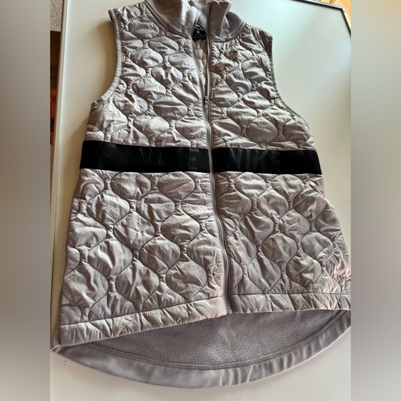 Nike running quilted gray zip up vest - Picture 5 of 8